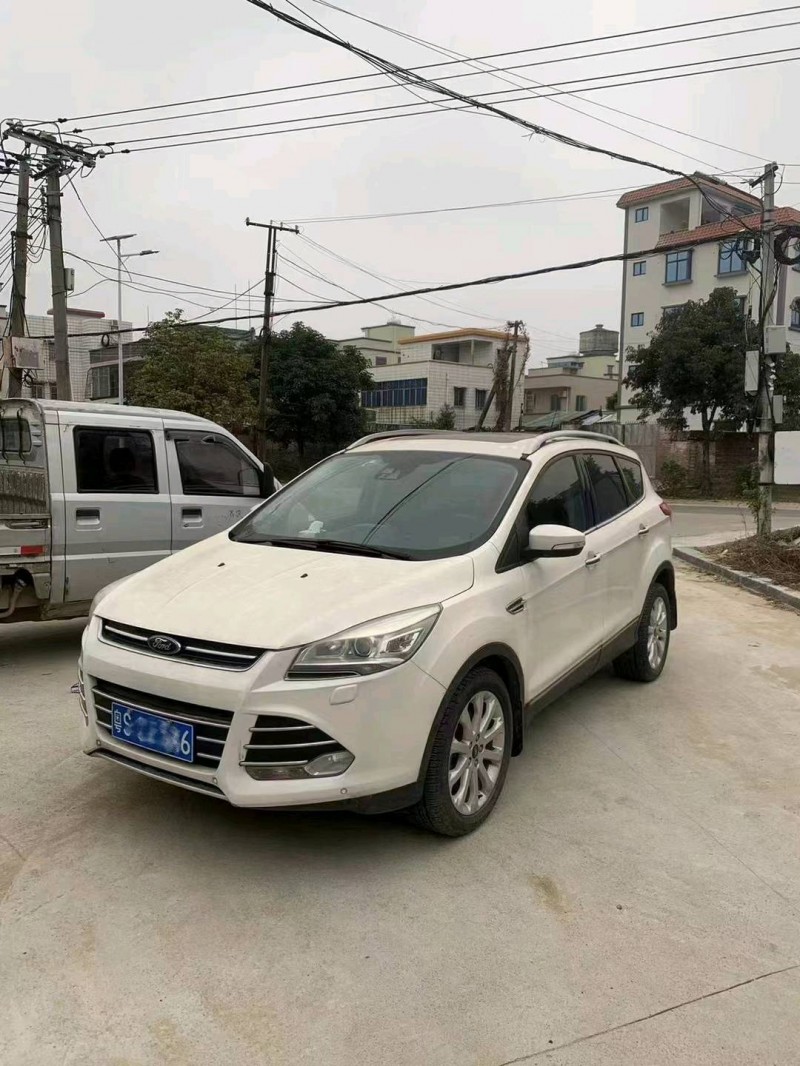 深圳15年福特翼虎3