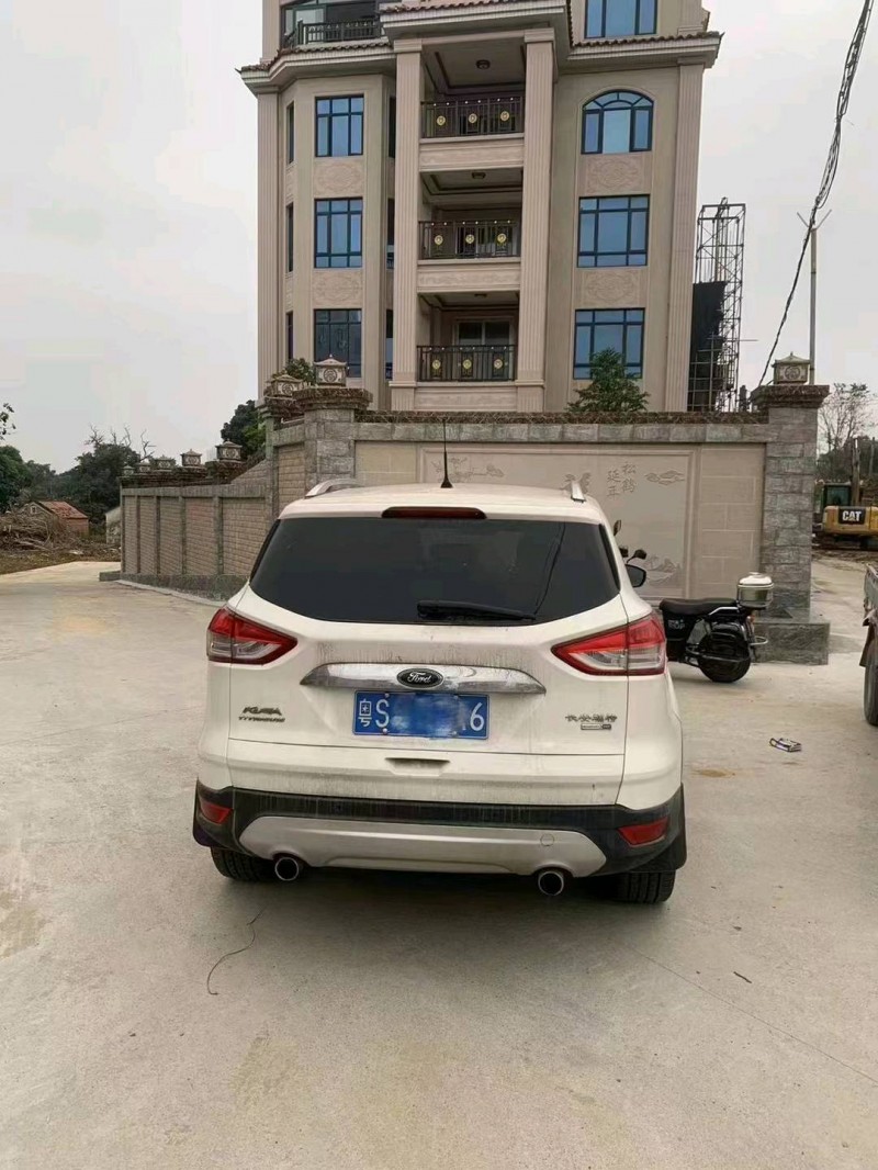 深圳15年福特翼虎4