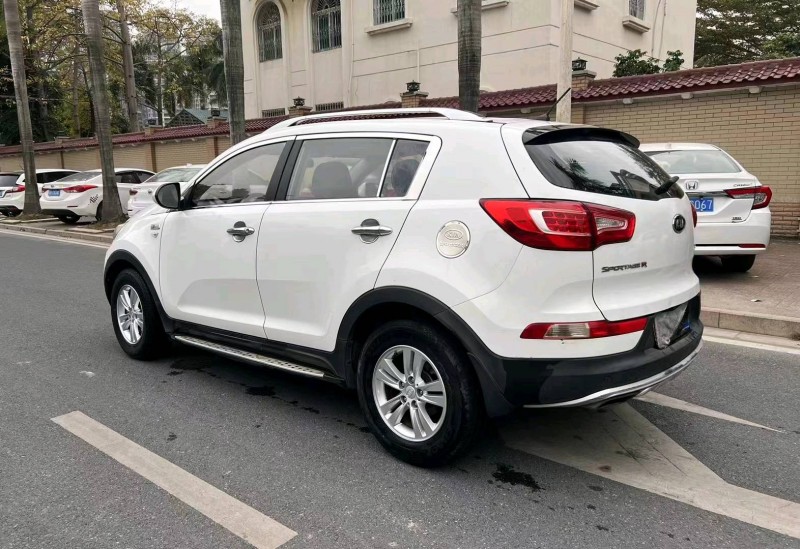 佛山14年起亚智跑6