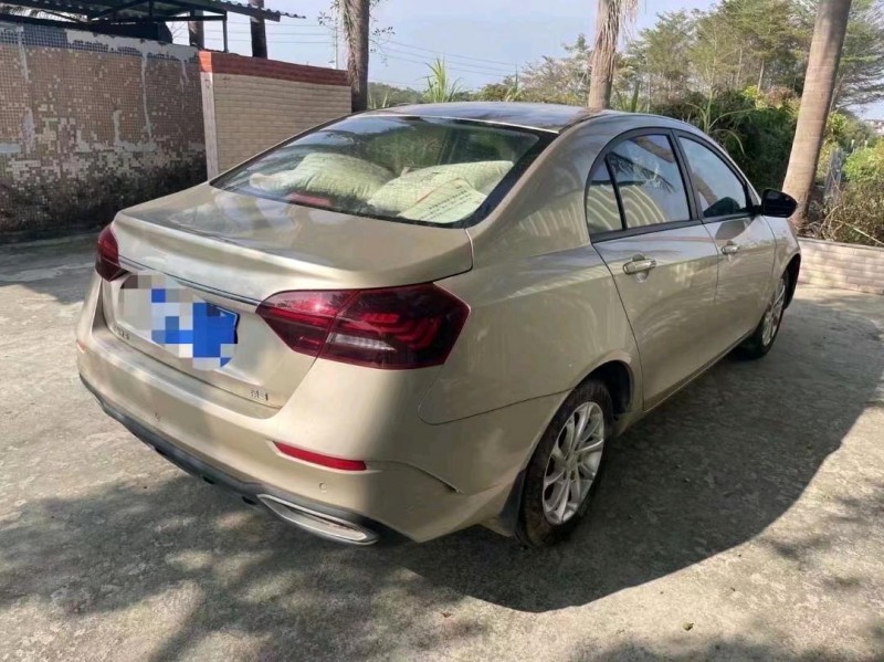 珠海20年吉利帝豪4