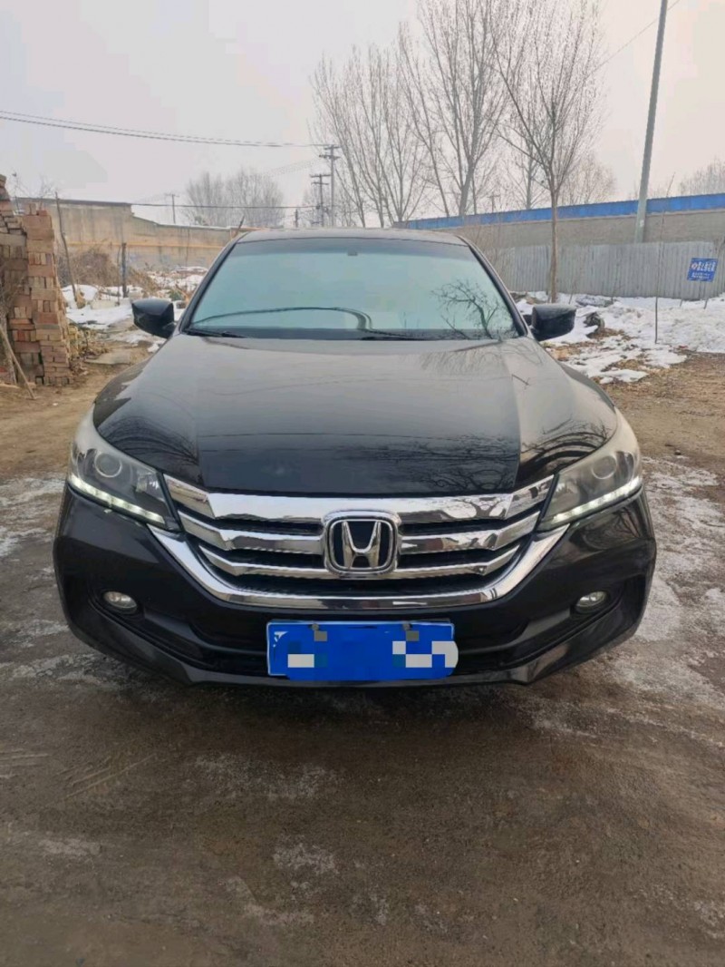 保定15年本田雅阁1