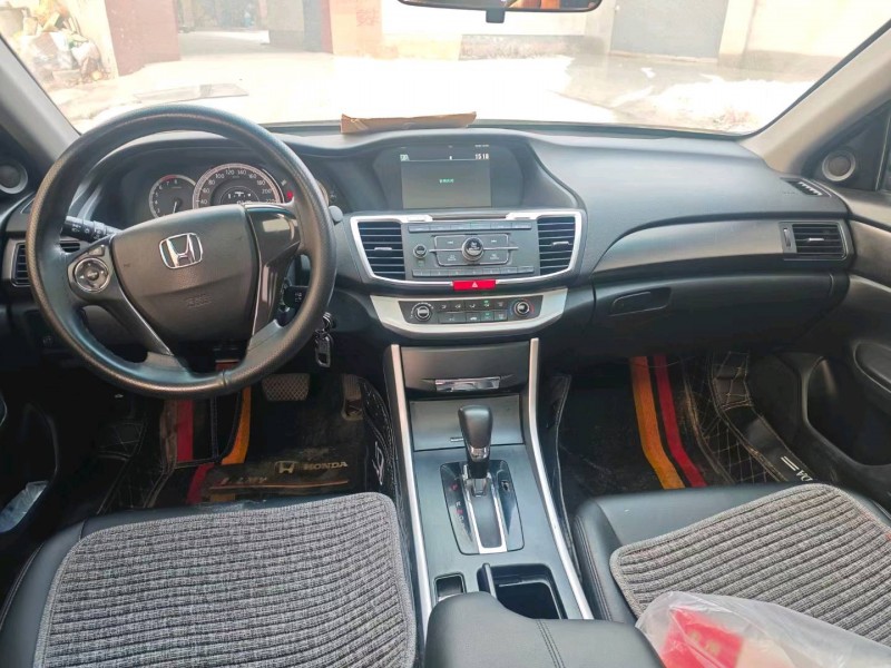 保定15年本田雅阁6