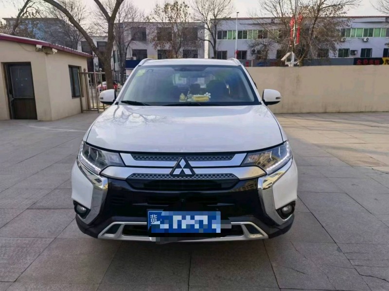 保定19年三菱欧蓝德1