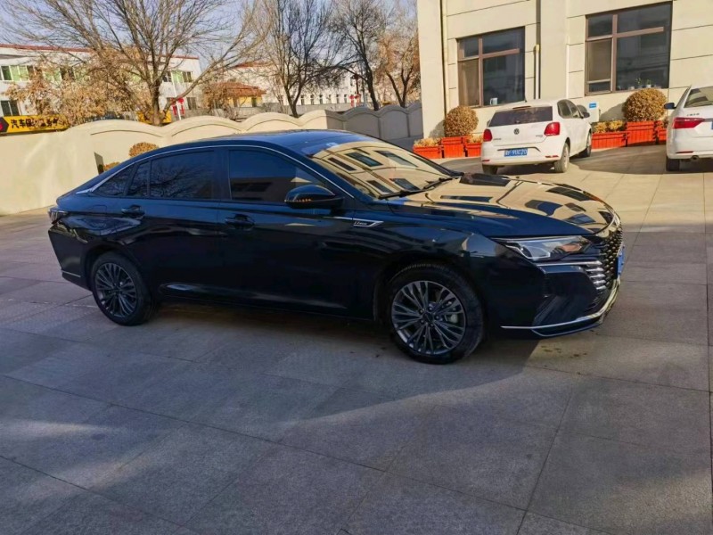 保定23年东风奕炫3