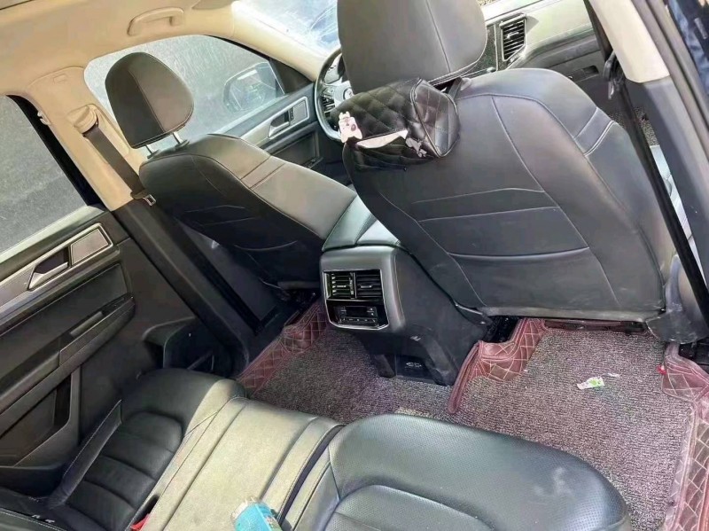 邯郸20年大众途昂5