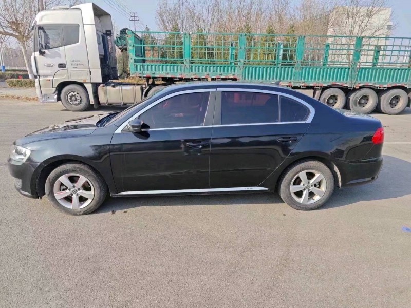 济南17年大众朗逸4