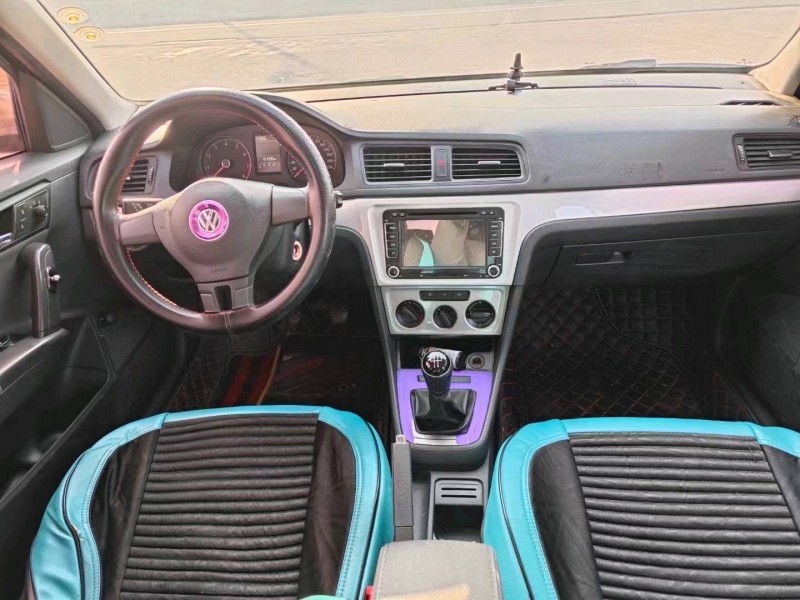 济南17年大众朗逸7