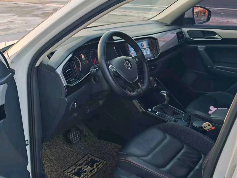 保定19年大众途岳6