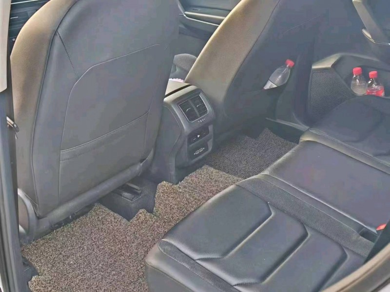 保定19年大众途岳7