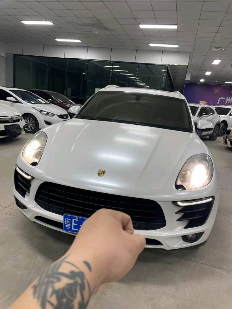 广州15年保时捷Macan1