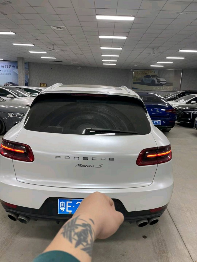 广州15年保时捷Macan8