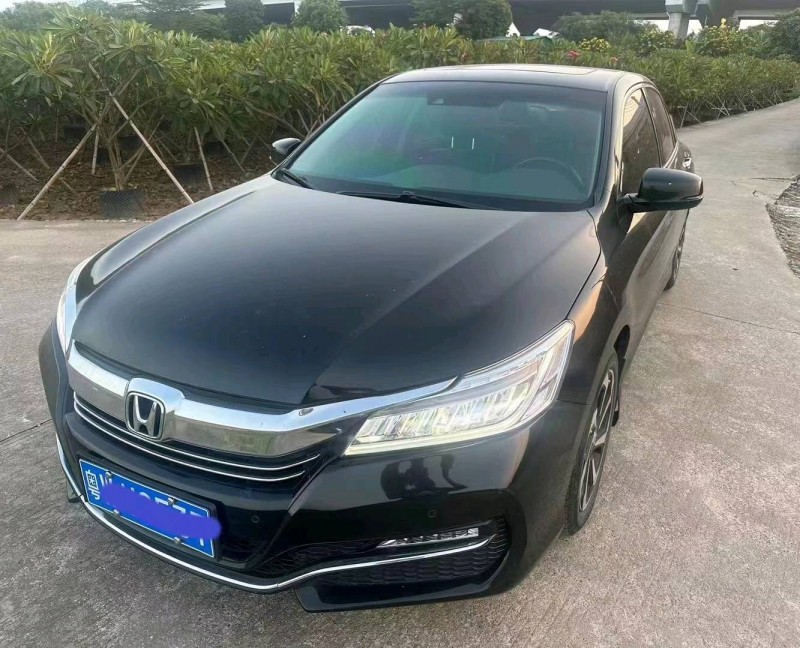 中山16年本田雅阁4