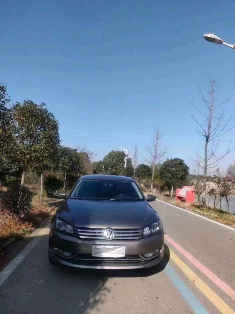 青岛14年大众帕萨特1
