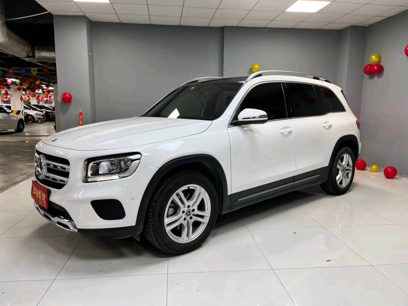 成都21年奔驰GLB5