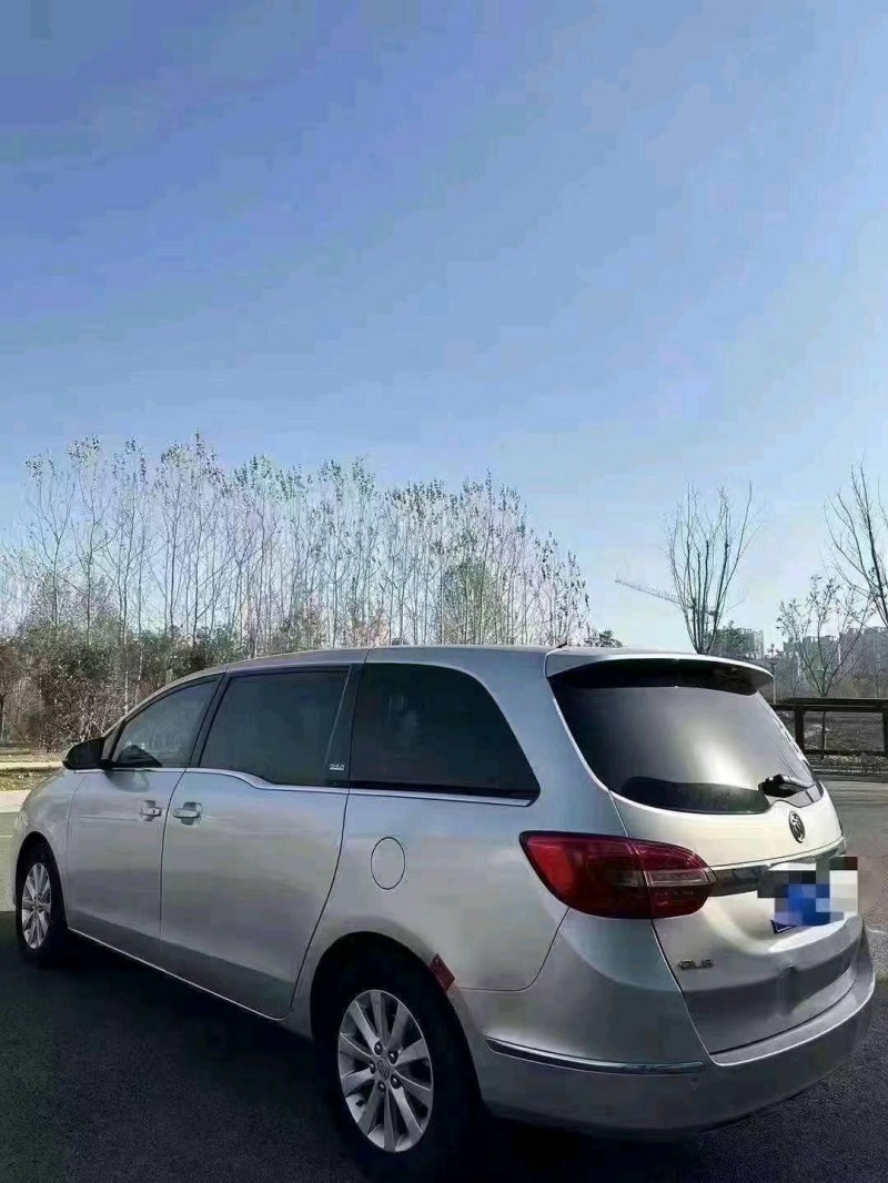 枣庄16年别克GL88