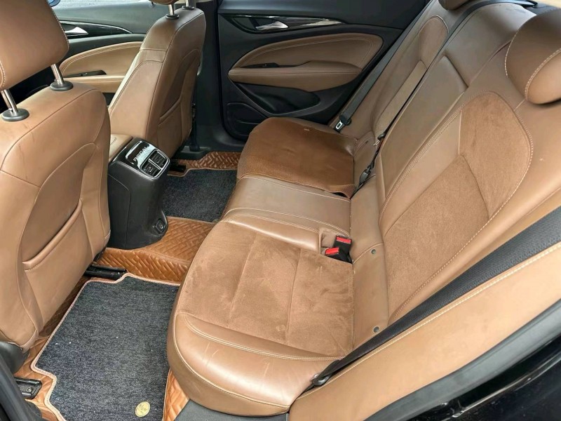 徐州18年别克君威5