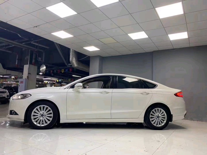 成都16年福特蒙迪欧2