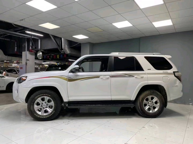 成都19年丰田超霸2