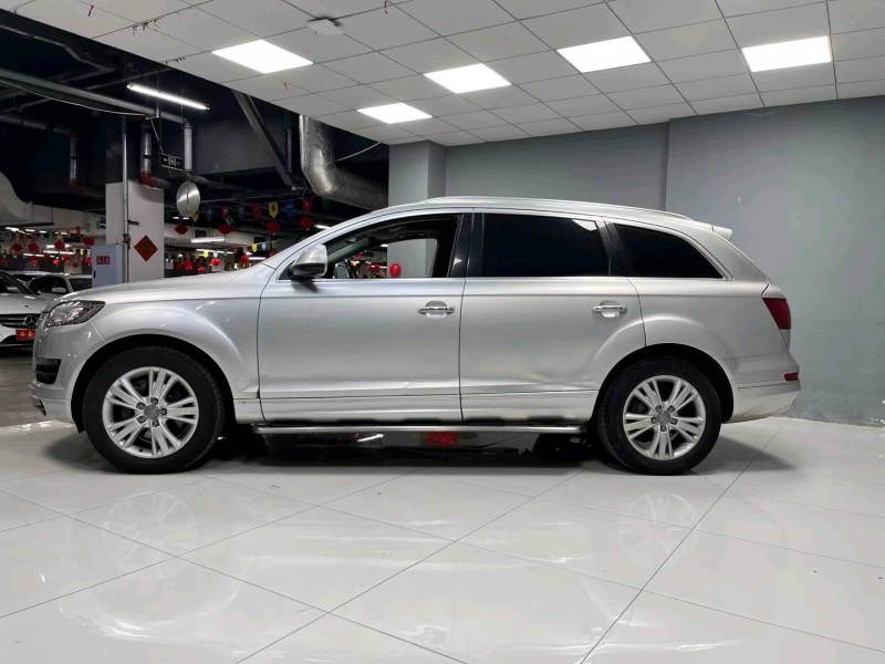 成都11年奥迪Q72