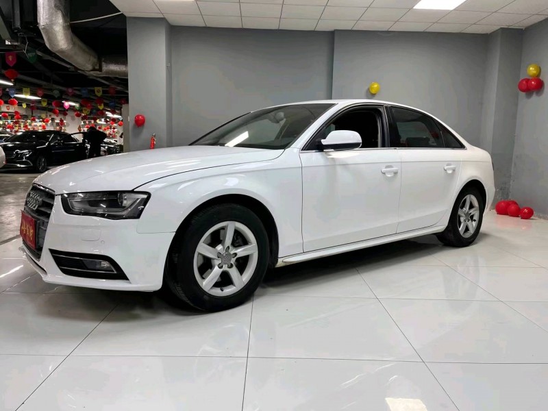 成都14年奥迪A4L3