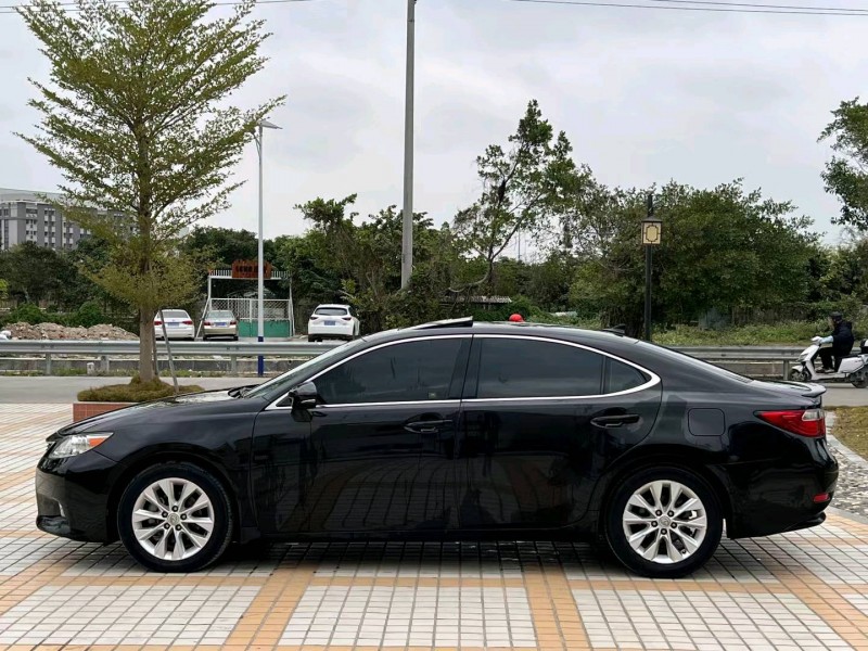 汕头12年雷克萨斯ES3