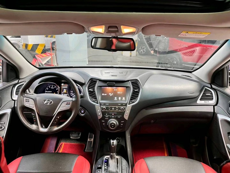 成都17年现代新胜达9