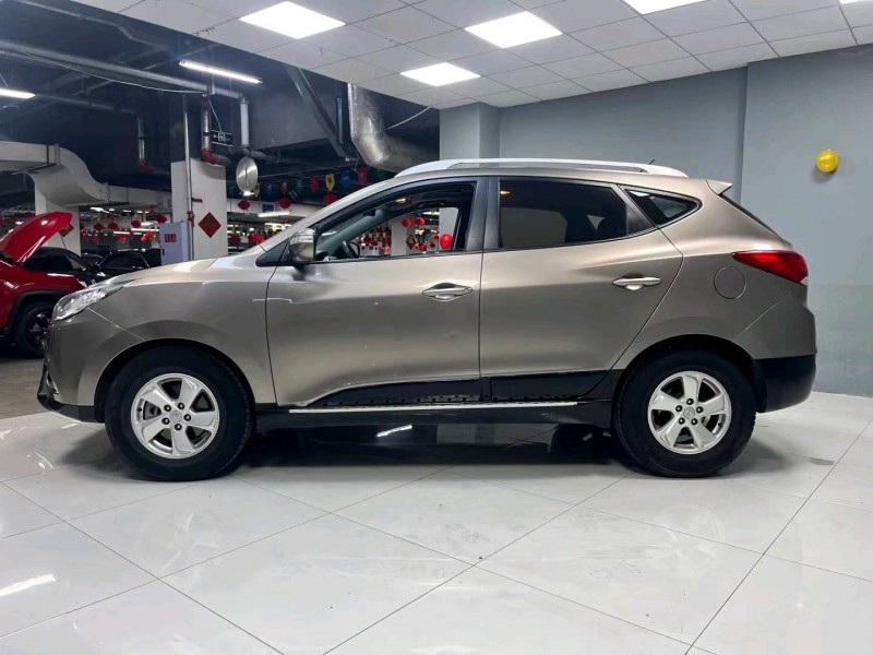 成都13年现代ix352