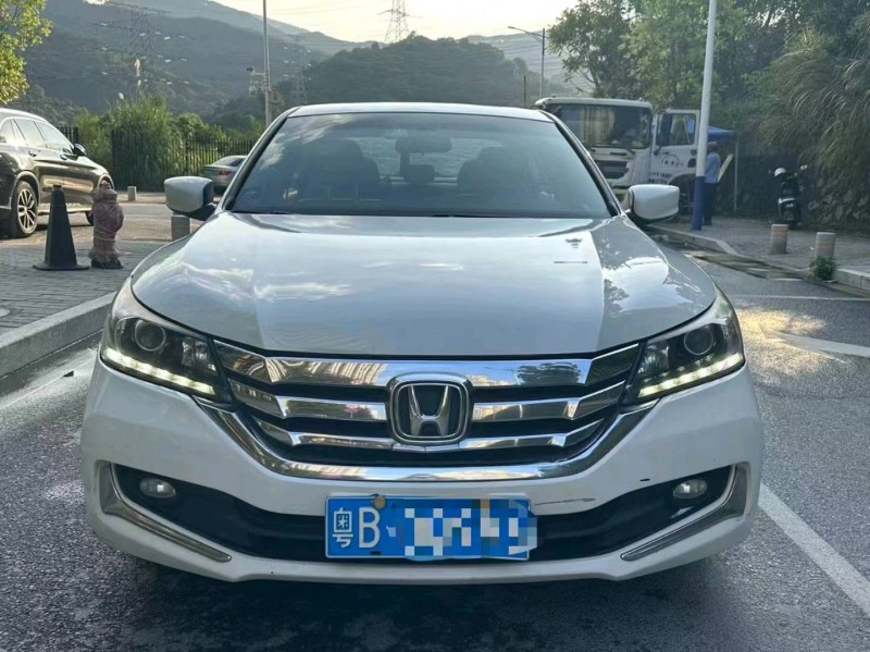 广州15年本田雅阁1