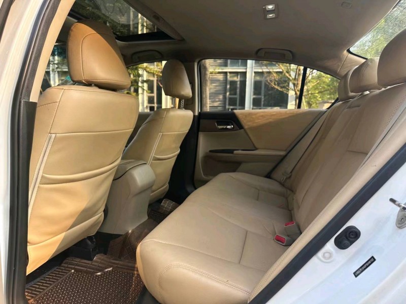 广州15年本田雅阁4