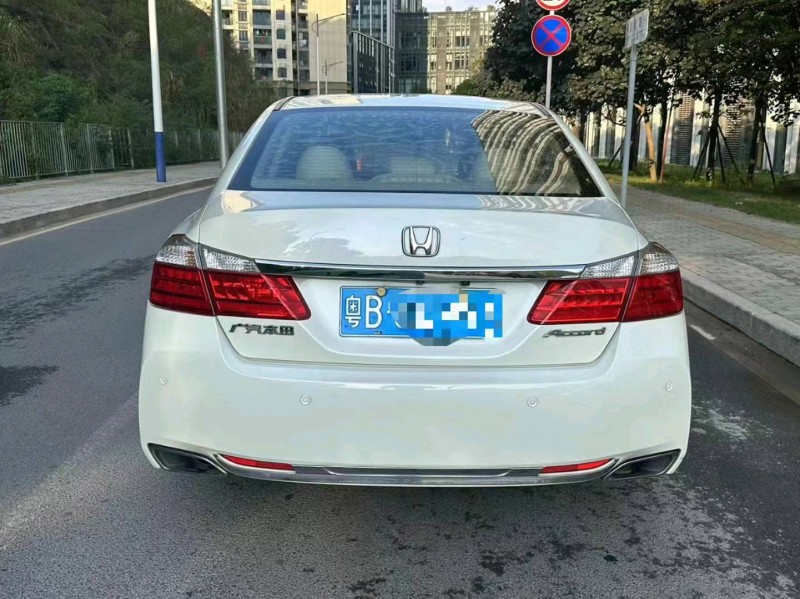 广州15年本田雅阁9