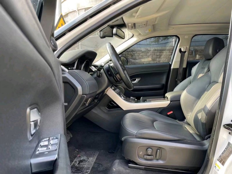 枣庄17年路虎极光5