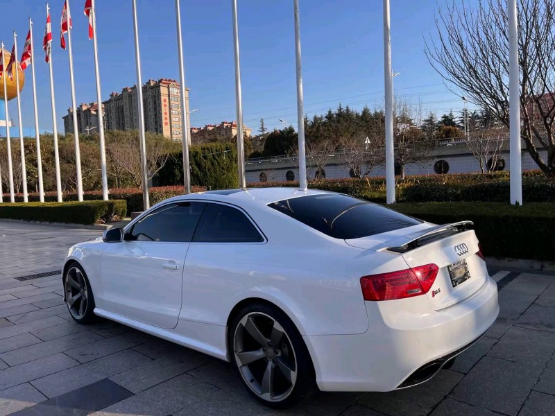 烟台13年奥迪RS57