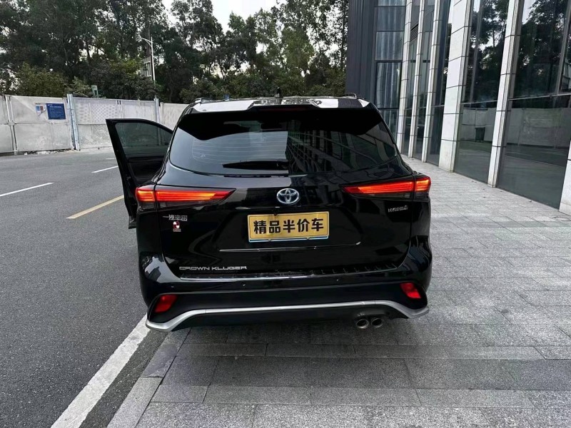 广州22年丰田皇冠9