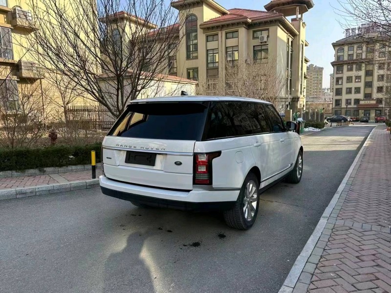 青岛17年路虎揽胜行政8