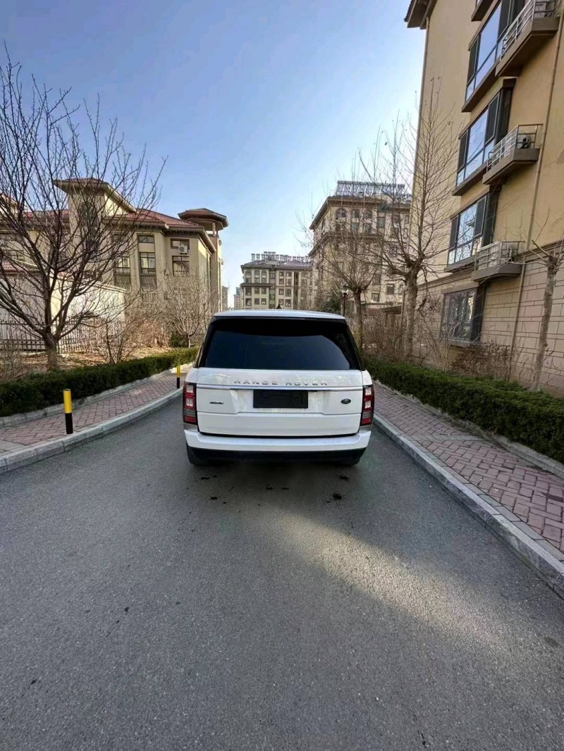 青岛17年路虎揽胜行政9