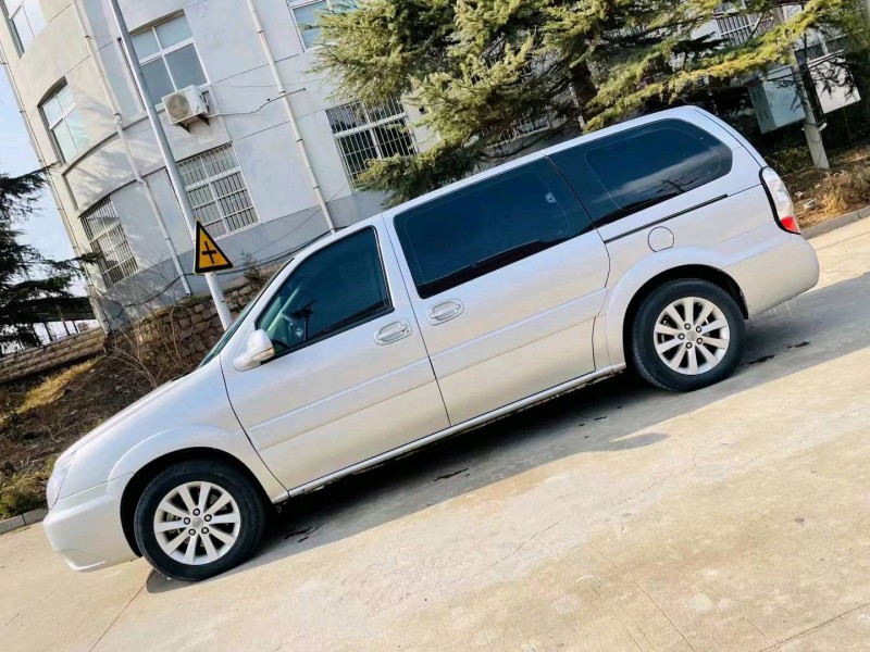 东营17年别克GL83