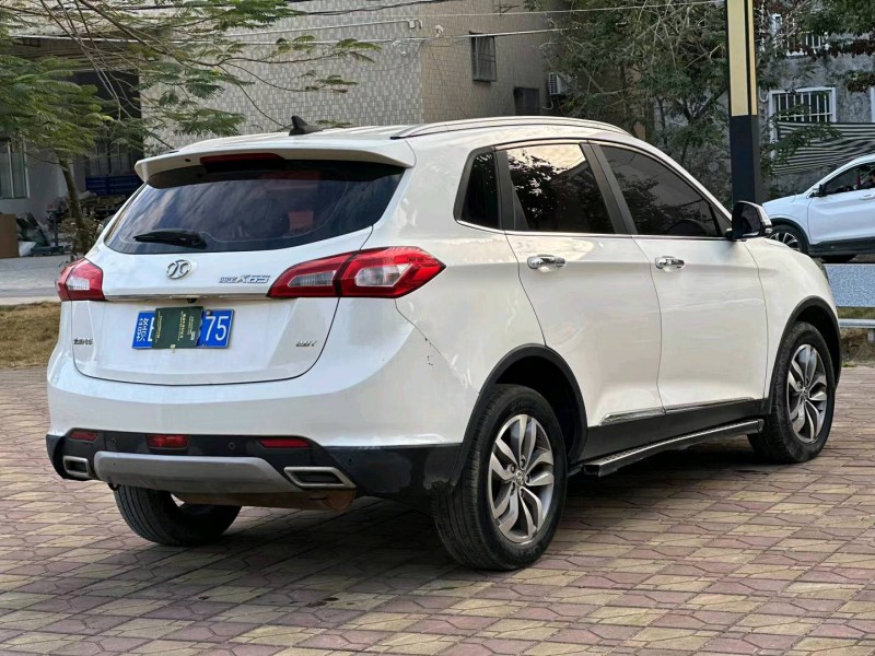 汕头16年北汽绅宝X658