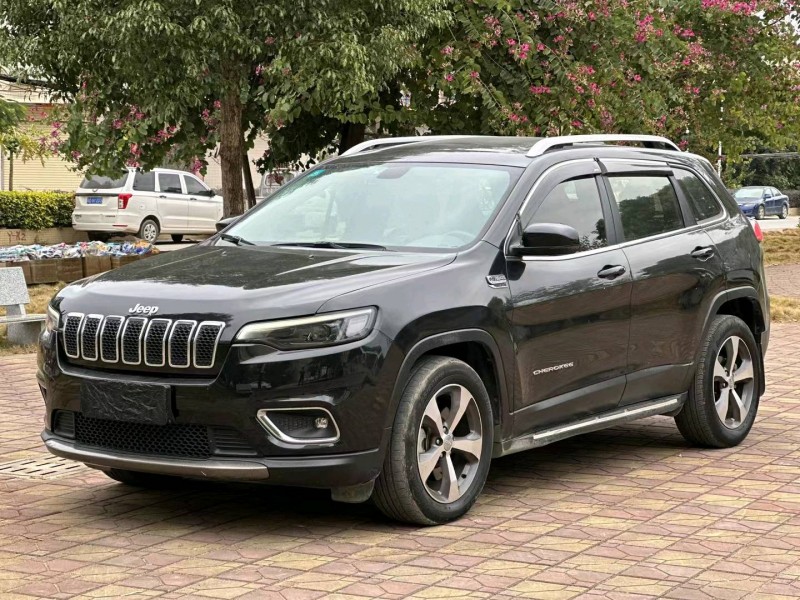 汕头19年Jeep自由光3