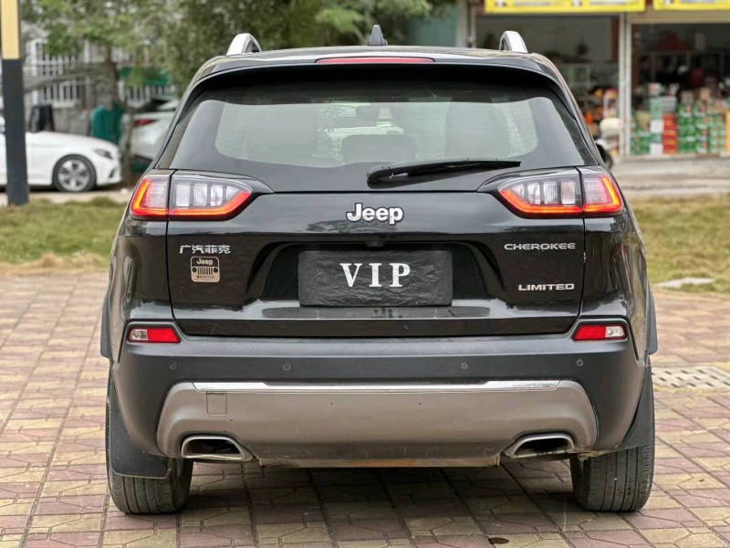 汕头19年Jeep自由光9