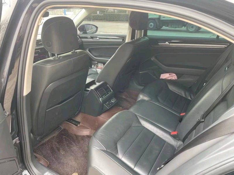 济南20年大众辉昂5