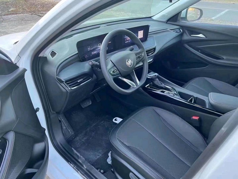 枣庄23年别克威朗6