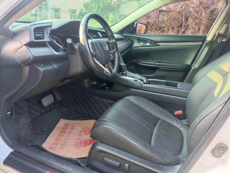 珠海17年本田思域5