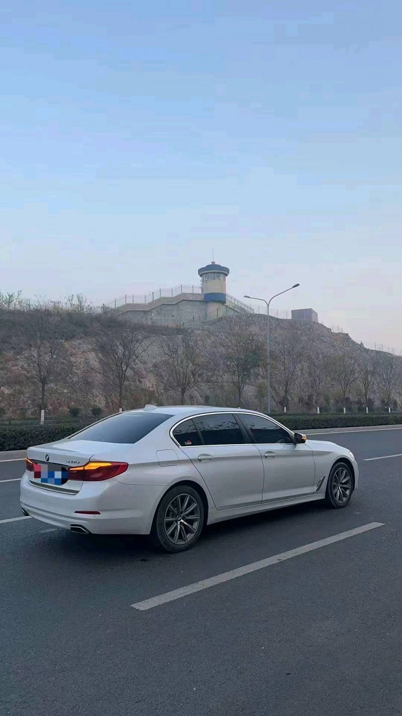 枣庄17年宝马5系3