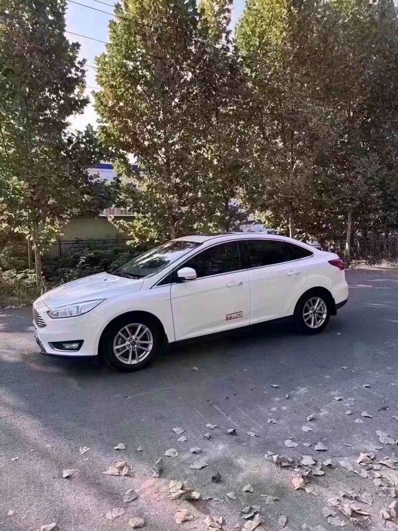 菏泽17年福特福克斯3