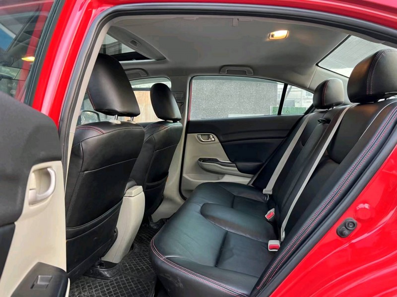 深圳16年本田思域5