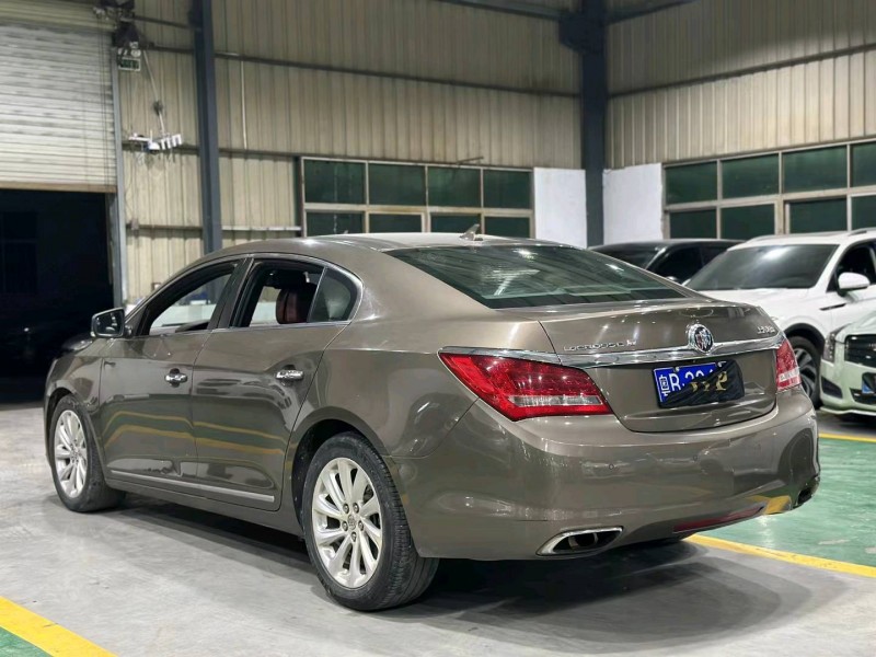 深圳15年别克君越8