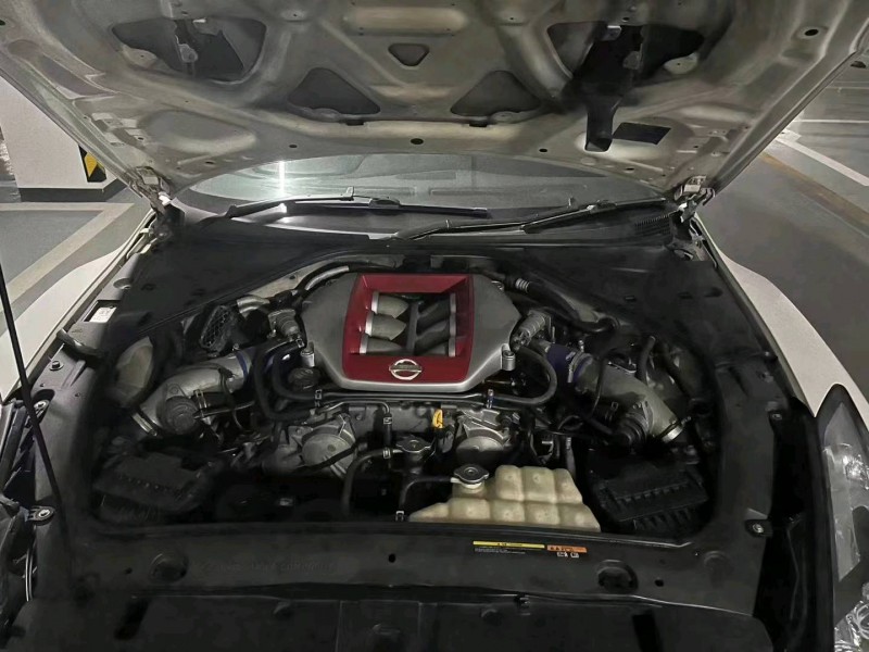 深圳12年日产GT-R4