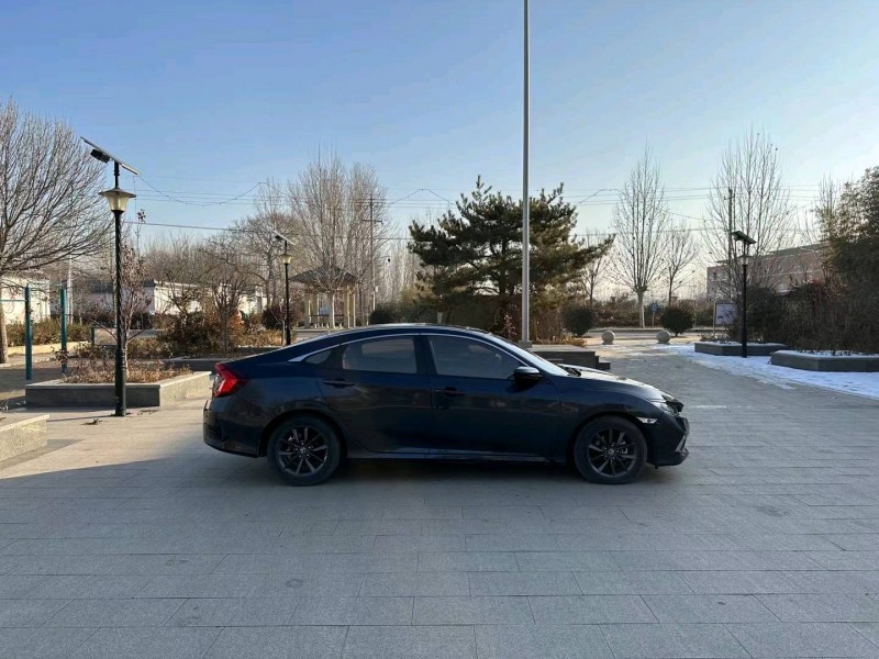 济南19年本田思域7