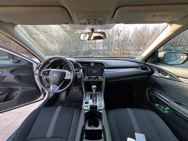 济南17年本田思域4