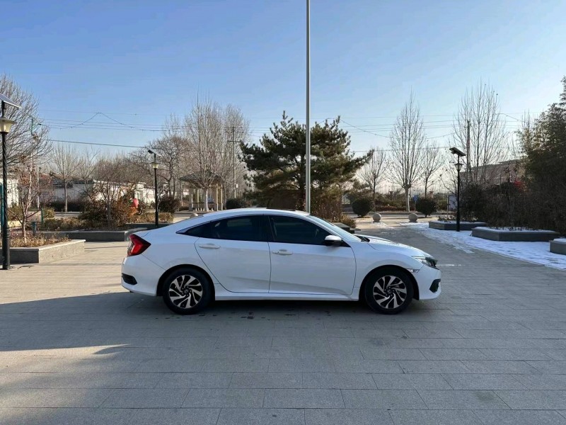 济南17年本田思域8